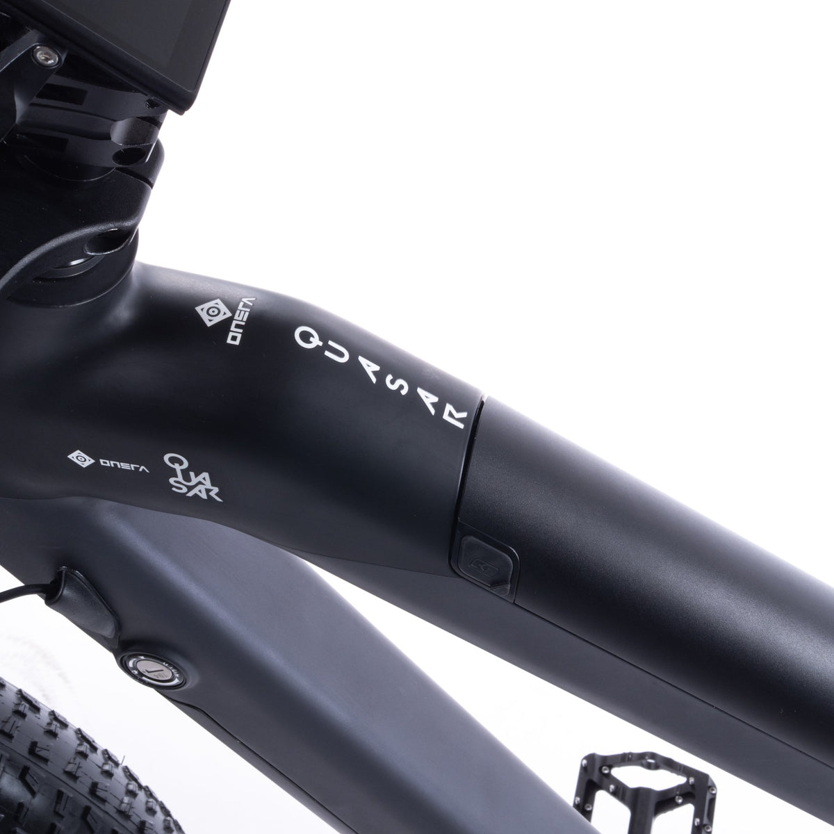 ONSRA QUASAR E-Bike – Oberrohr mit QUASAR Schriftzug